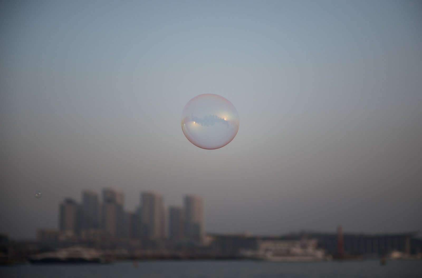 Bubbles in beyond the frame photography by Jac Kritzinger