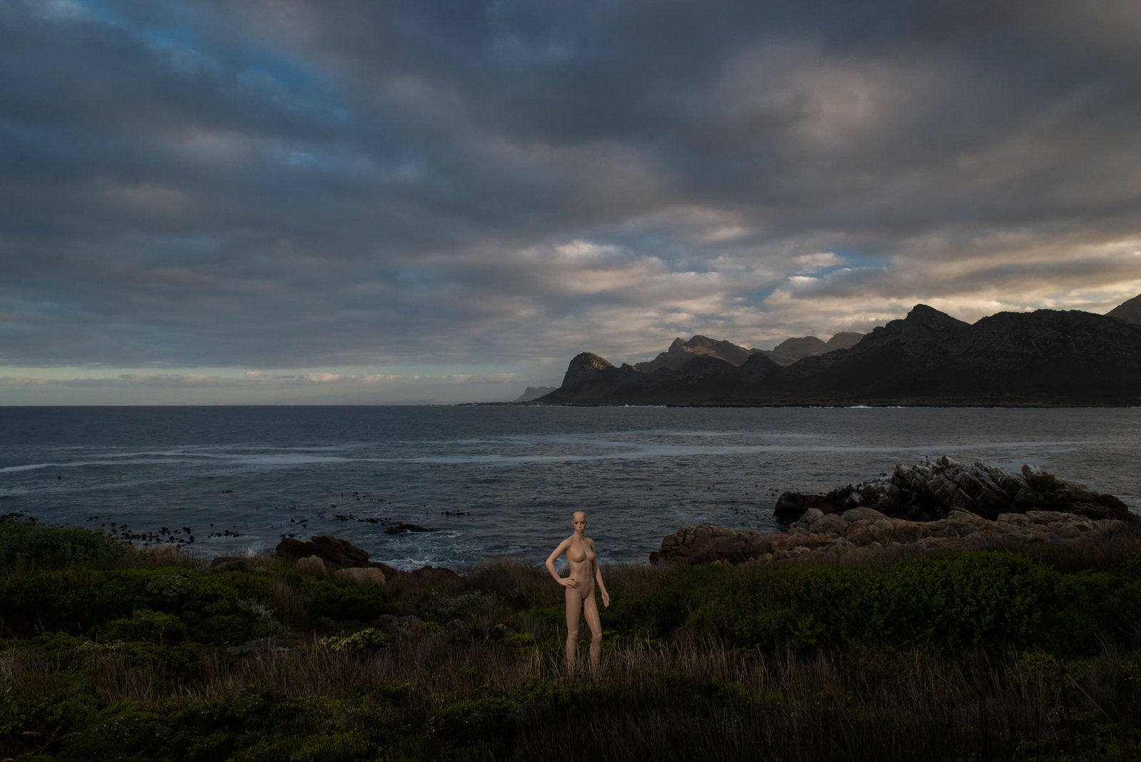 Strayed mannequin in front of ocean in project photography by Jac Kritzinger